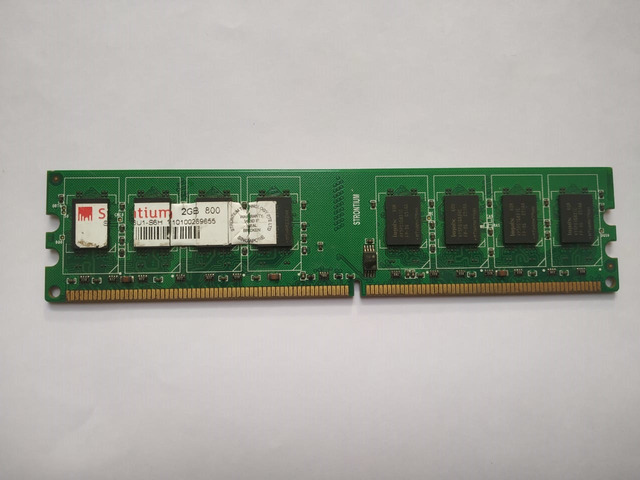 Strontium DDR2 2 GB (Dual Channel) PC DRAM SRP2G86U1-S6H