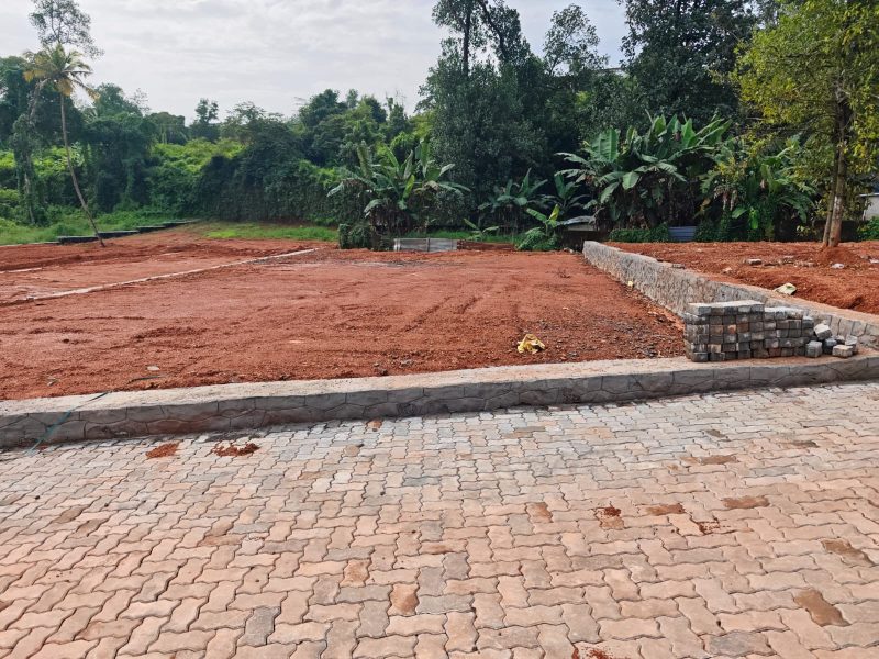 PLOTS FOR SALE NEAR INFO PARK