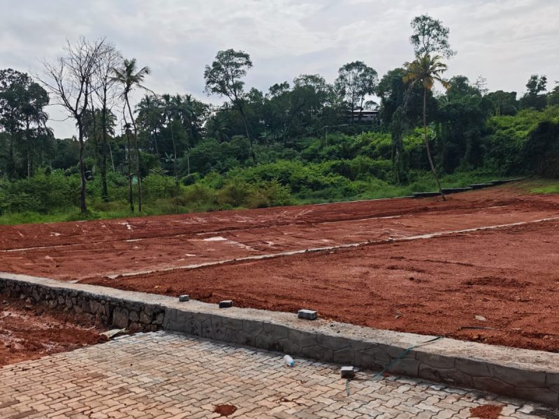 PLOTS FOR SALE NEAR INFO PARK